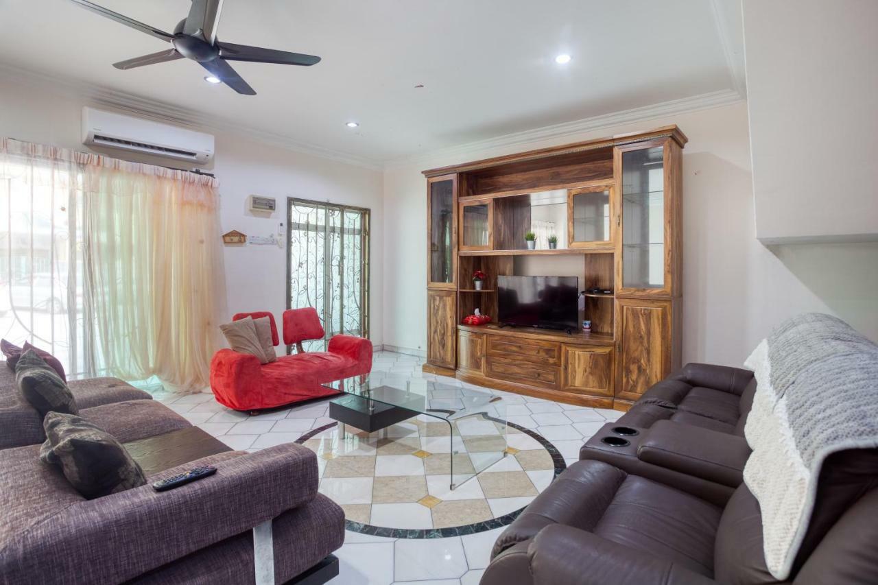 Gunung View Homestay 10 To 12 Pax Near Sunway Tambun Ipoh Exteriör bild