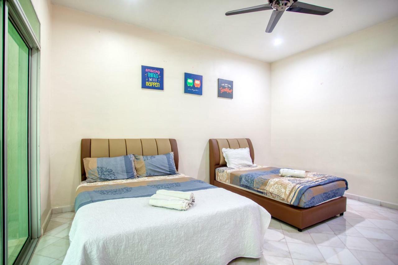 Gunung View Homestay 10 To 12 Pax Near Sunway Tambun Ipoh Exteriör bild