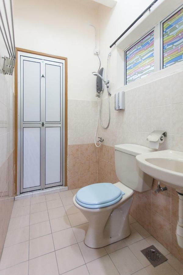 Gunung View Homestay 10 To 12 Pax Near Sunway Tambun Ipoh Exteriör bild